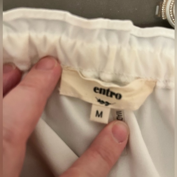 Entro Off-Shoulder Top - Picture 2 of 2